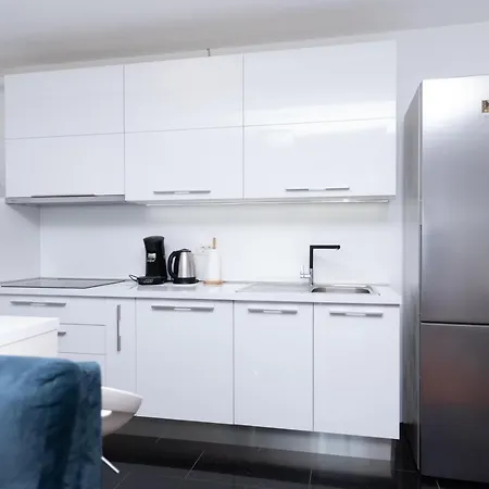 Beach Spacious Apartman *