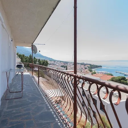 Beach Spacious Apartman *